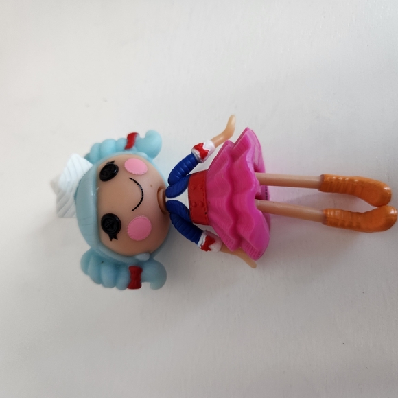 3 Lalaloopsy Mini Dolls and 2 Horses 🐎 Scone Featherbed Macedamia Marina Sahara - Picture 7 of 15